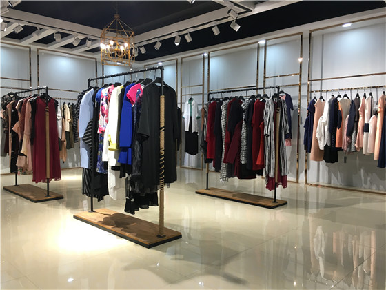 优雅风的专柜正品璐琪2021春夏装新款连衣裙特价_怎样开品牌折扣店