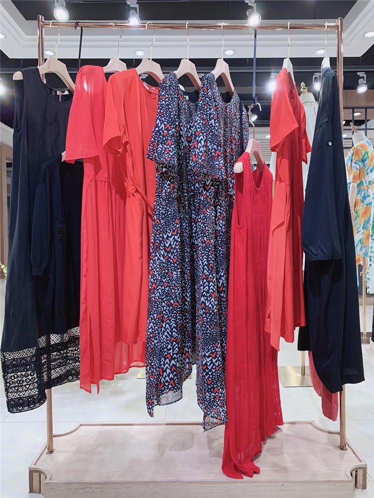 高端品牌折扣浅秋2021夏装女装快手直播货源专柜_品牌折扣女装哪有可以加盟