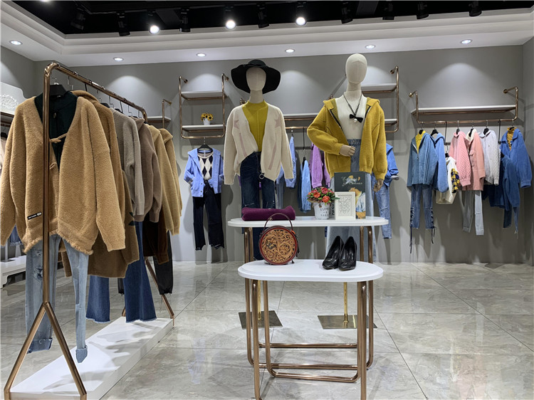 欧美高端精品水貂绒毛衣外套短款走份货源_高端品牌折扣女装加盟