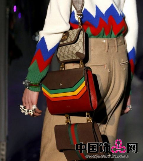 Bag Layering Trend：混搭的多层次包包_最高品质广州奢侈品包包微信号