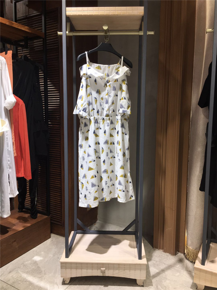 尤西子17年女装连衣裙尾货进货渠道_女装品牌折扣尾货进货渠道