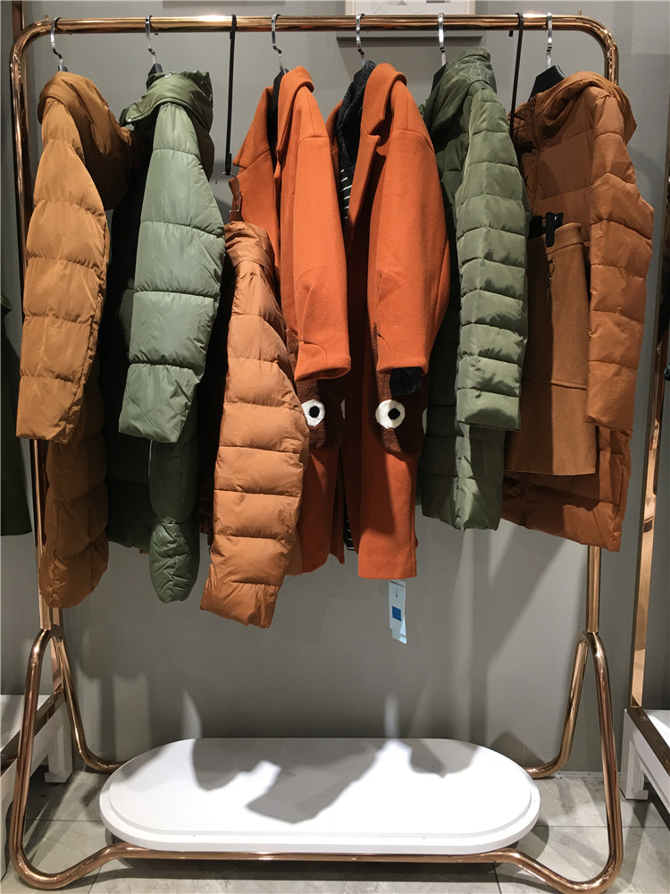 爱诗帛雅冬装品牌直播货源走份折扣清仓正品女_品牌折扣女装一手货源批发