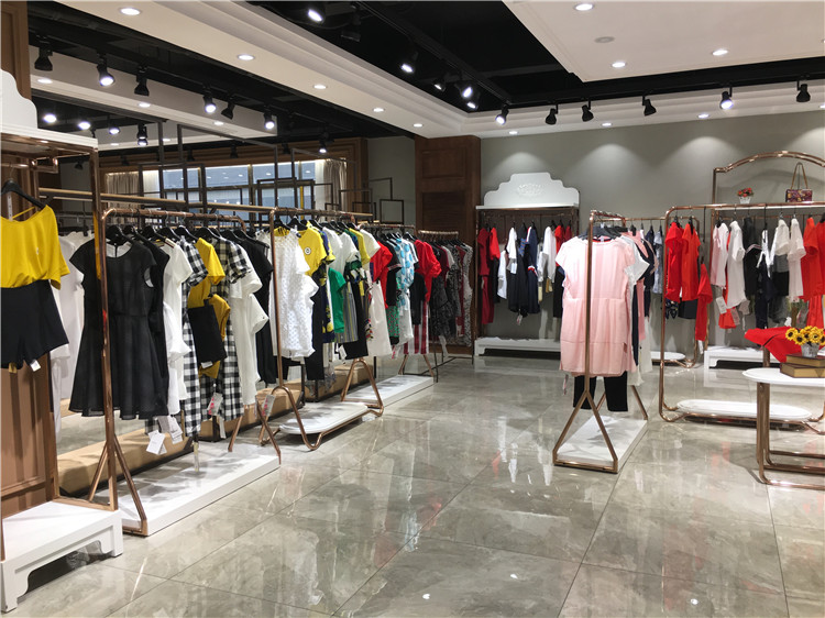 杭州淑女风格折扣尾货帛珂17年夏装_品牌折扣店怎么加盟