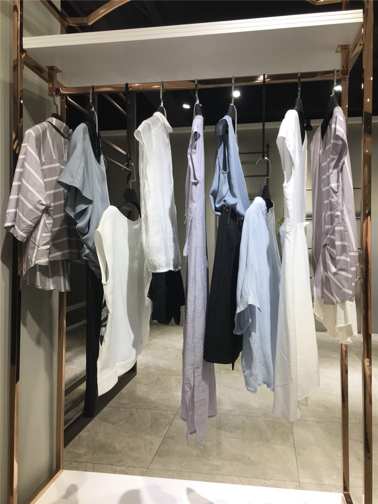 供应朝花夕拾一二线品牌女夏装专柜正品批发网_女装品牌折扣店进货渠道