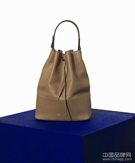 Céline2012早春手袋引领前沿时尚_二手奢侈品二手奢侈品包包哪里买