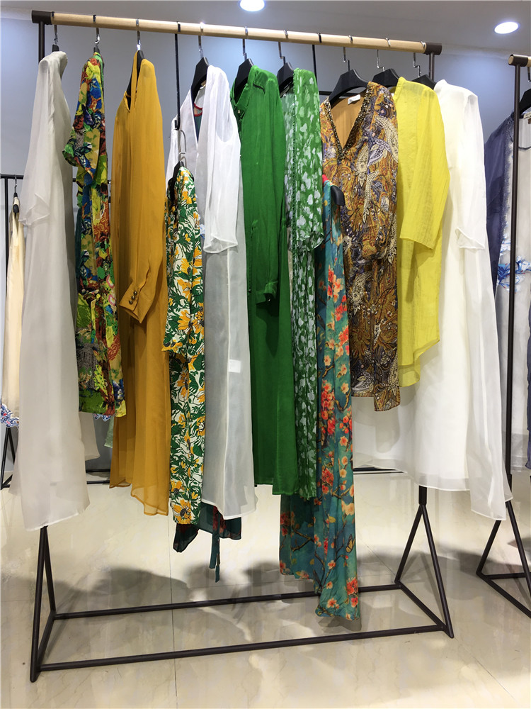 深圳高端原创品牌遇见天折扣店特卖货源正品女_品牌折扣店货源进货渠道