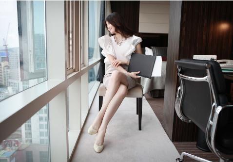 服装批发市场让我们降低成本获得更多的利润_品牌折扣店怎么加盟