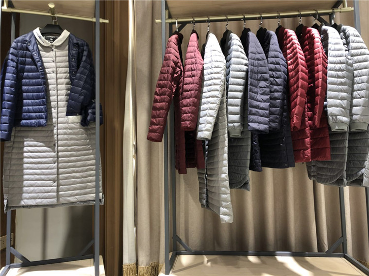 便宜新款羽芮轻薄连帽羽绒服清仓冬季外套_想开一个品牌折扣店进货渠道