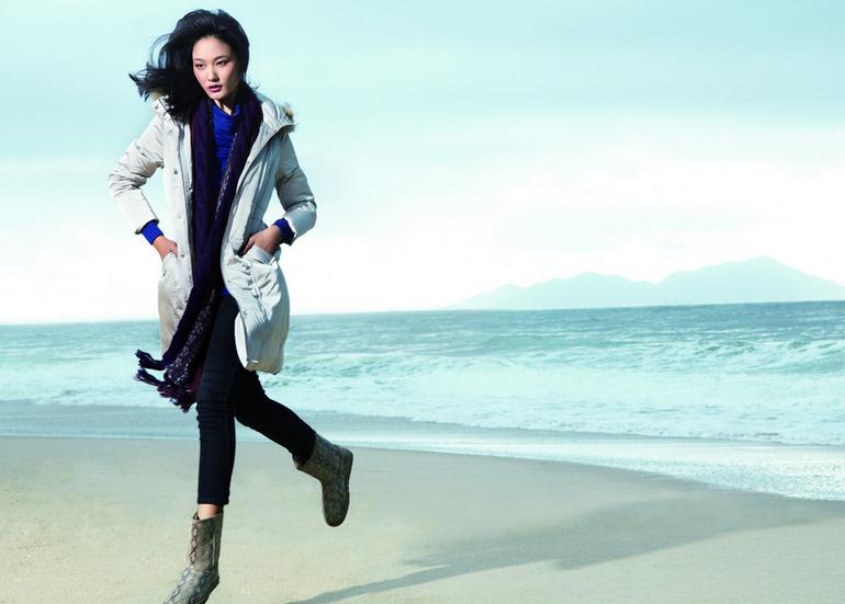 女性服装批发市场 服装行业进货首选渠道_品牌女装折扣店一折货源