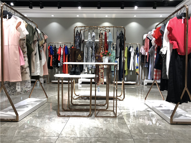 2021年度性价比最高的一盘夏装爱诗帛雅17夏_品牌折扣女装哪有可以加盟