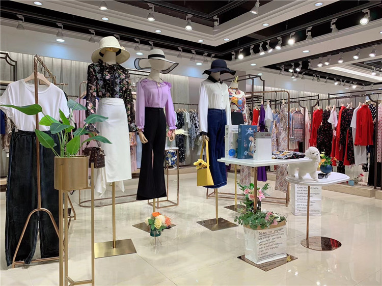 风凯行‬琦新款时尚品牌折扣女装批发走份专柜_女装品牌折扣店进货渠道
