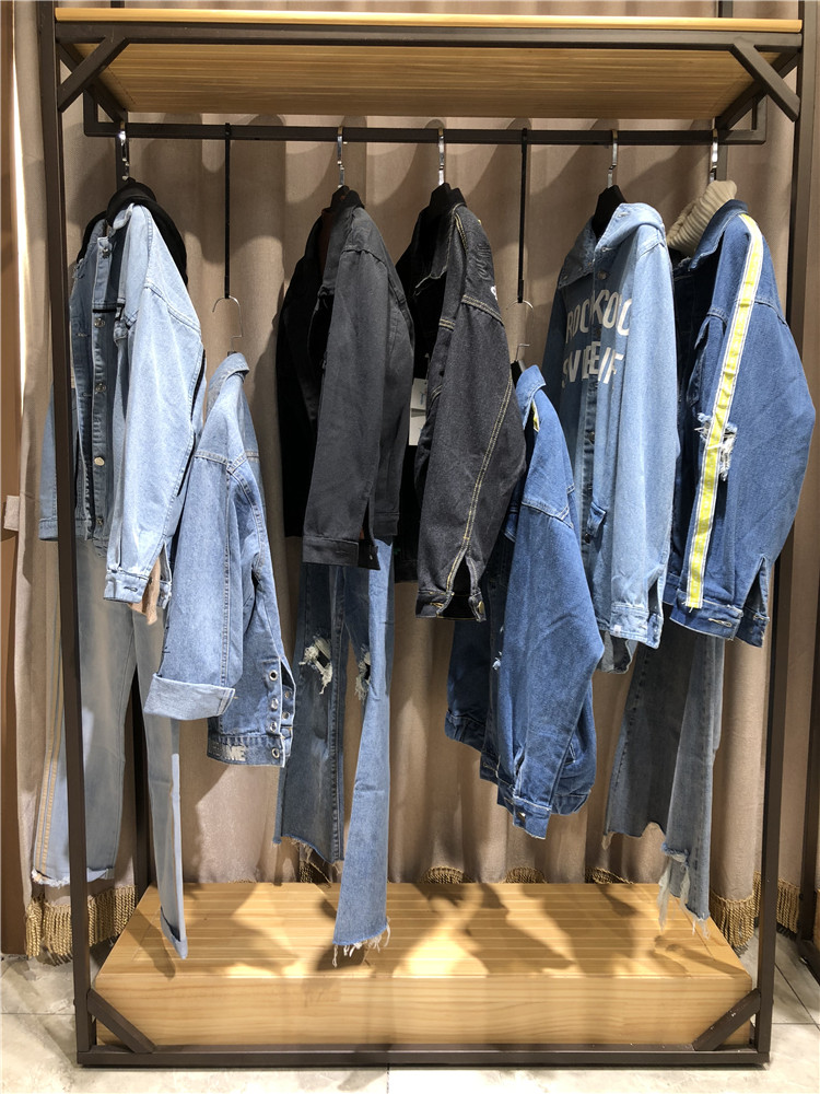 供应2021当季新货韩版洋气牛仔外套短款_品牌折扣女装一手货源批发