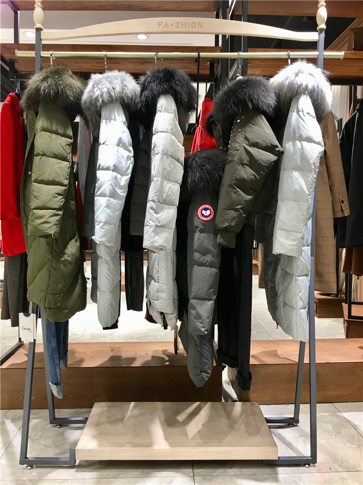 欧美女装卡巴依羽绒服货源高端欧韩设计师风格_品牌折扣店女装加盟哪家好