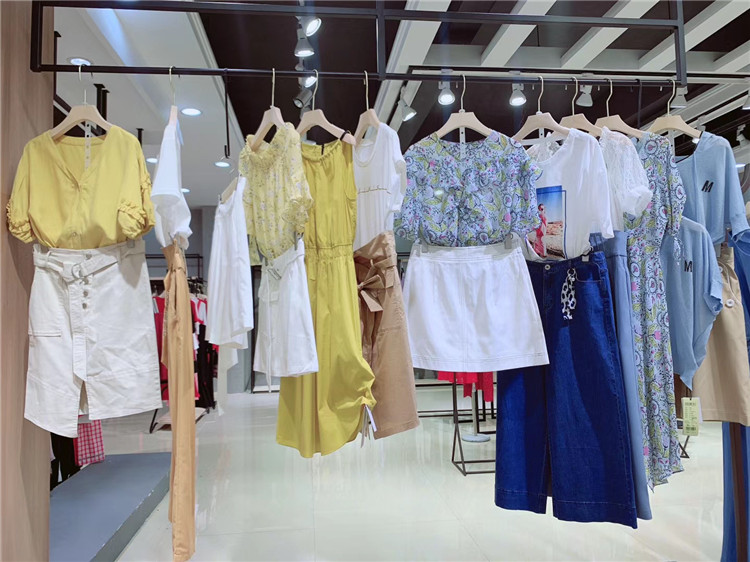 相约四季2021夏款品牌女装折扣尾货库存直播女装_女装品牌折扣店进货渠道