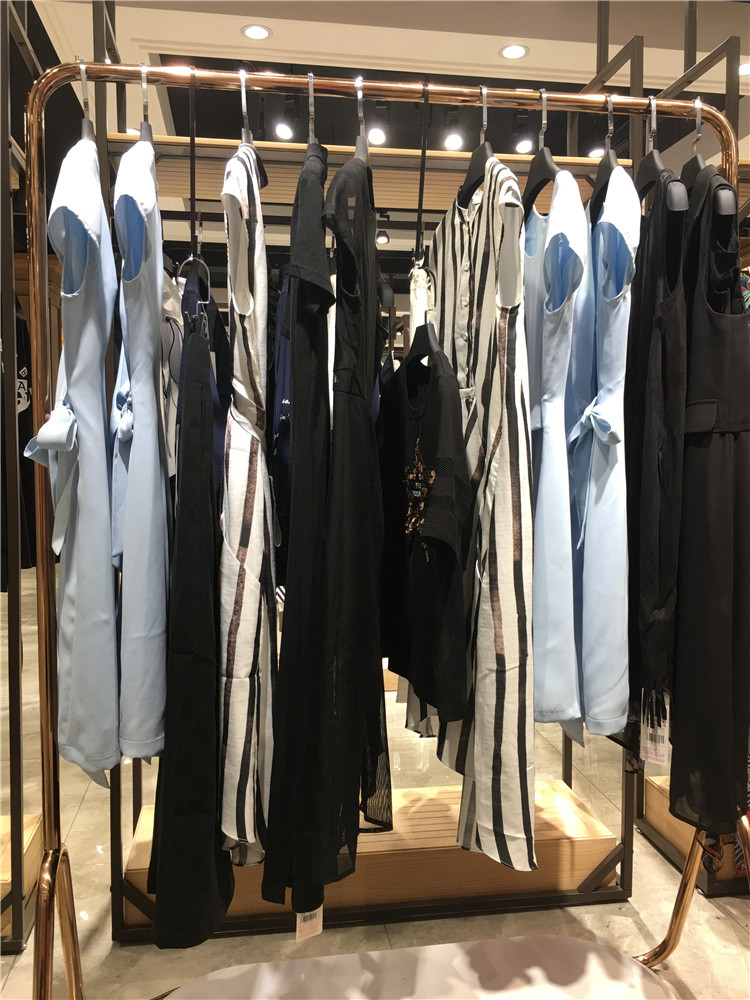 诺诗琪服饰新款免加盟品牌折扣库存全实拍_品牌折扣女装货源批发