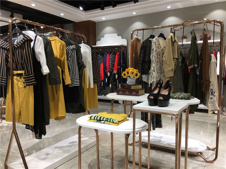 红雨鸶杭州中端品牌女装新款春装连衣裙_折扣女装有哪些能加盟