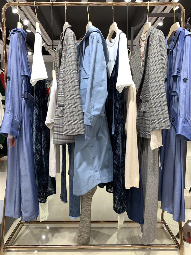 村上春21秋装轻奢小香风气质村上春女装批发货源_品牌折扣女装哪有可以加盟