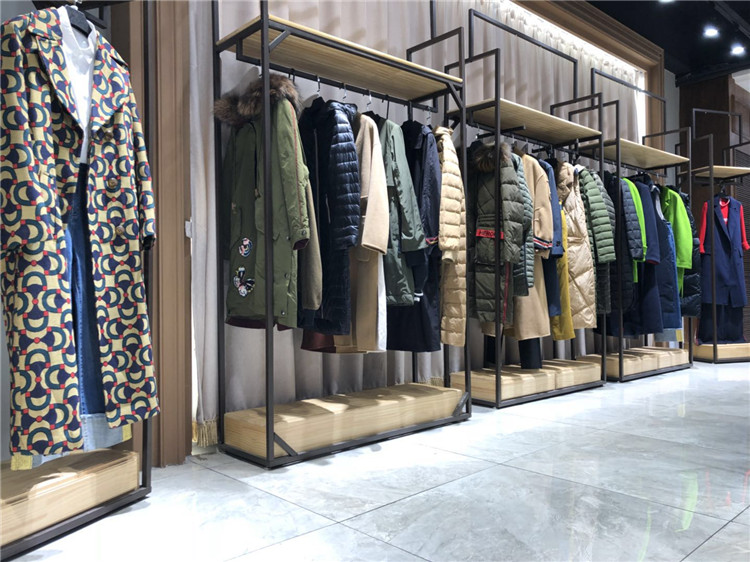 店员与买家沟通的亲和力！_女装品牌折扣店进货渠道