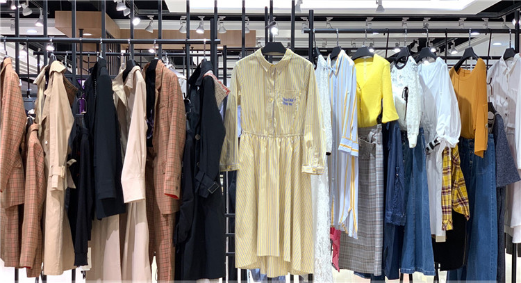 朗斯莉21年春装杭州知名品牌折扣女装货源全实拍_杭州女装免费铺货加盟