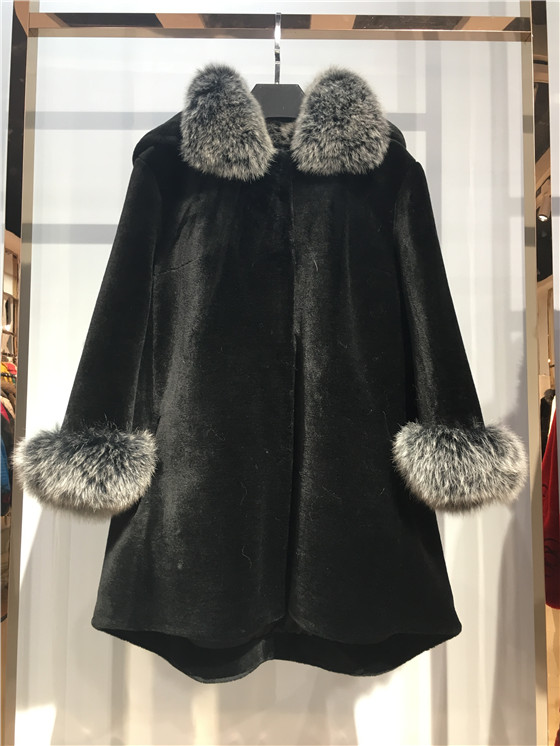 特价走份2021新款羊剪绒外套女大衣中长款加厚保_高端品牌折扣女装加盟