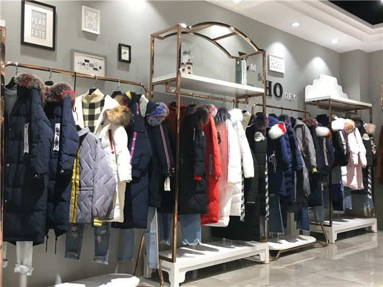 杭州时尚女装雪罗拉全实拍羽绒服品牌折扣女装_品牌折扣女装货源批发