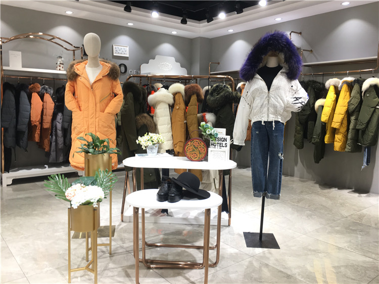 今日案例分析：实体店铺和电子商务网站的结合_各种品牌女装折扣货源