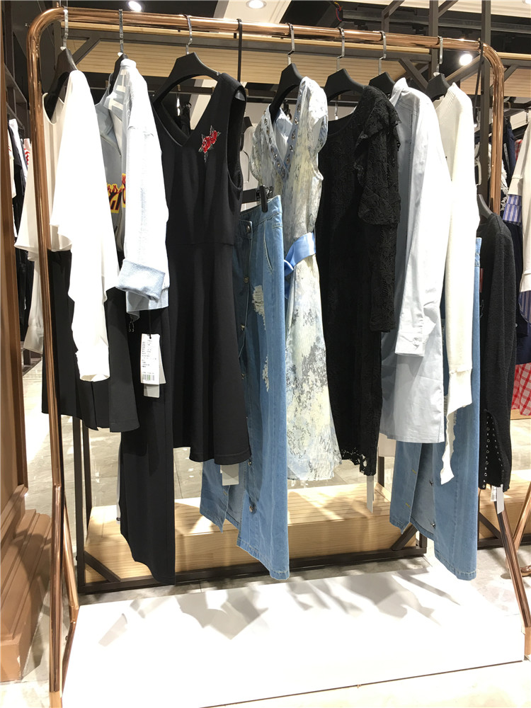 卡拉贝斯国内专柜正品折扣尾货17春秋装_高端品牌折扣女装加盟