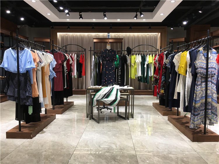 伊袖夏季2021新款女装正品商场同款支持视频看货_品牌折扣女装货源批发