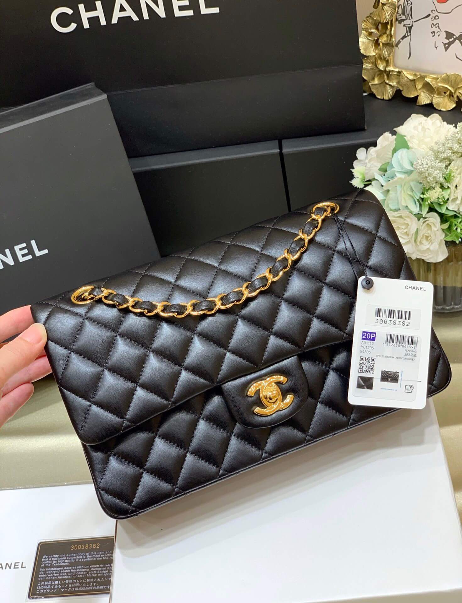 Chanel香奈儿 CF25 Classic flap bag A01112黑色羊皮金扣