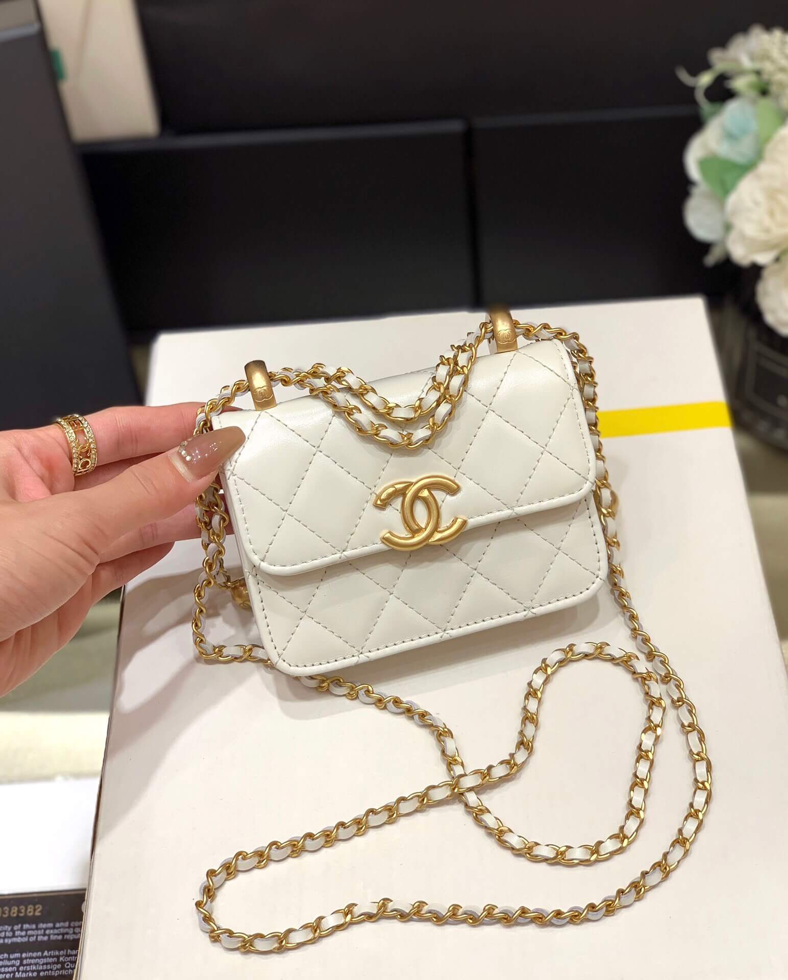 Chanel 2021早秋高级手工坊双金珠系列小方包 AP22