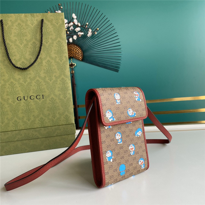 Gucci 647805 2TUBG 8580 Doraemon x Gucci联名系列 手袋