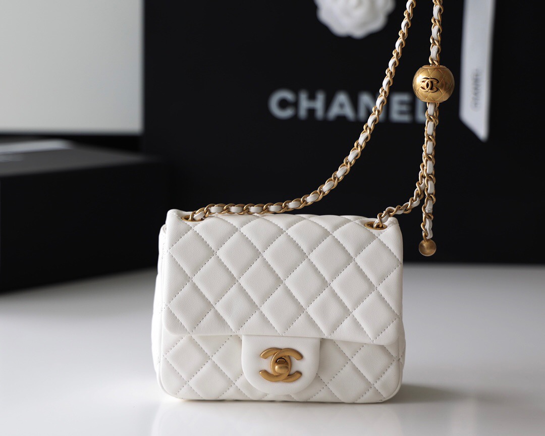 Chanel Flap Bag CF Mini羊皮方胖子金球包 AS1786白色