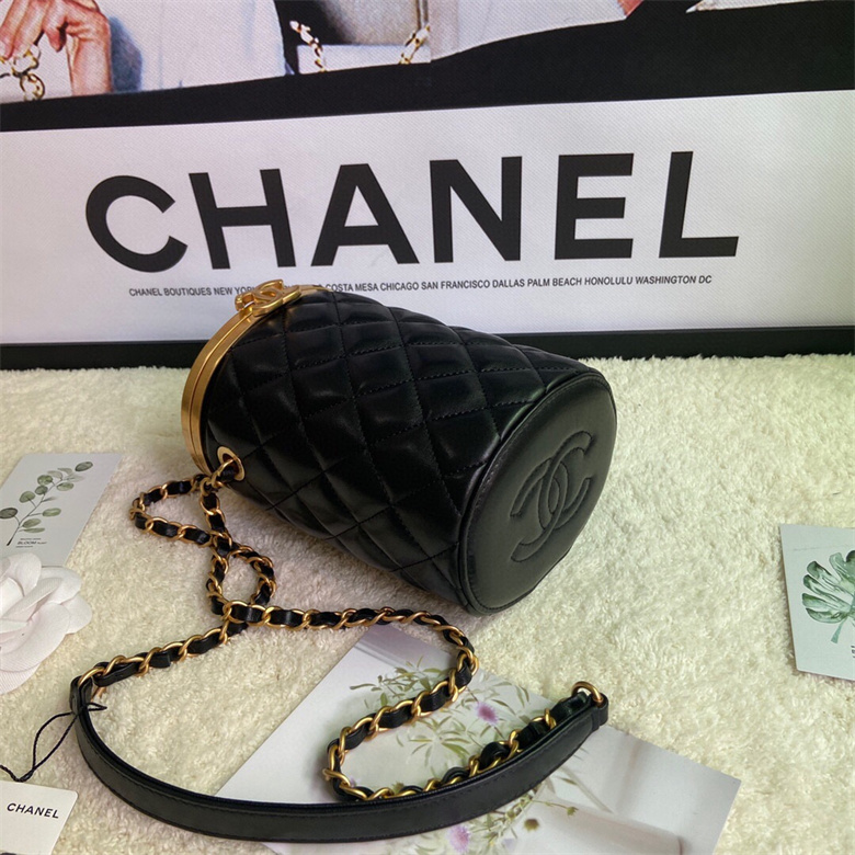 Chanel AS2641 B05993 94305 盒型包