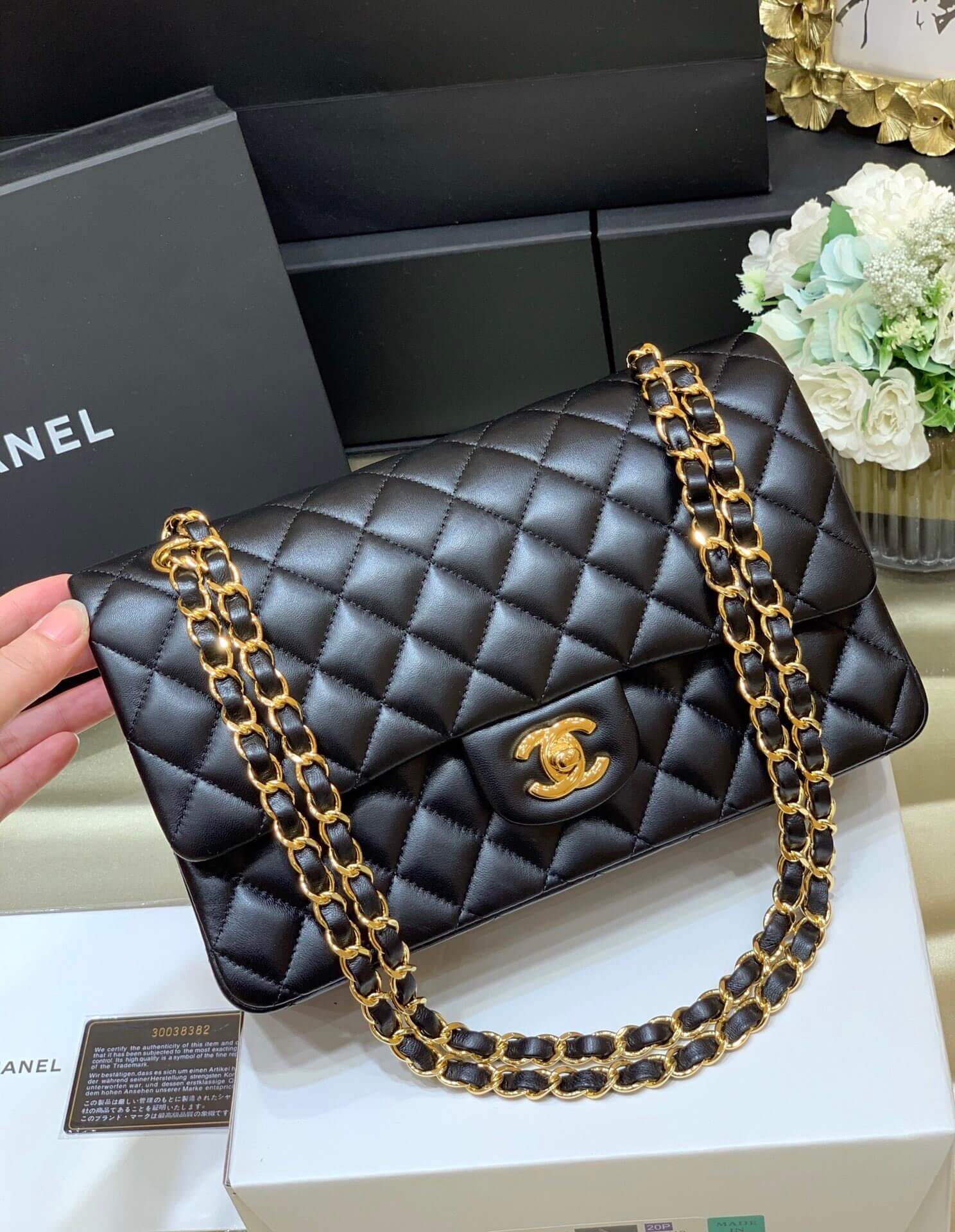 Chanel香奈儿 CF25 Classic flap bag A01112黑色羊皮金扣