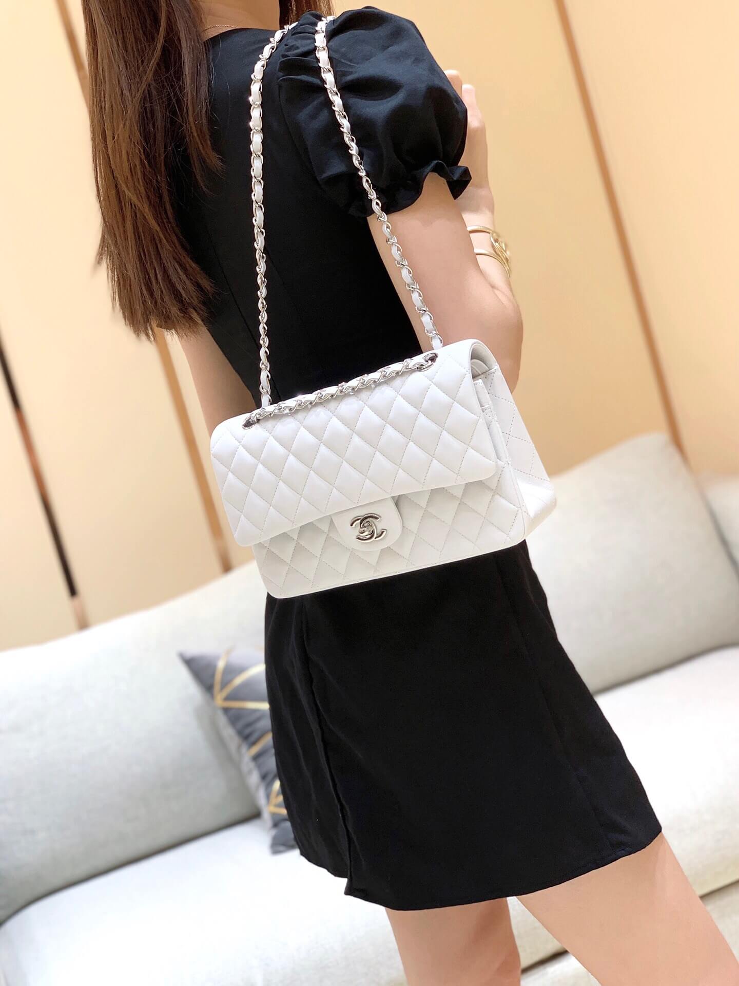 Chanel香奈儿 CF25 Classic flap bag A01112白色羊皮银扣