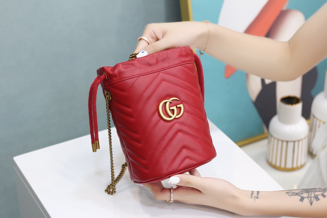 Gucci/古驰 575163 GG Marmont系列小水桶包 红色