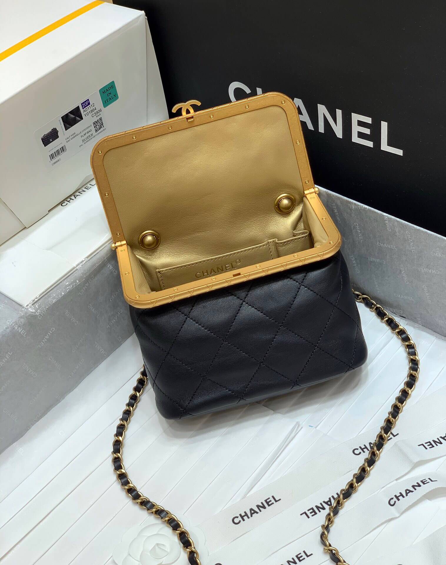 CHANEL 2020早秋高级手工坊系列Kiss Lock Bag AS1886