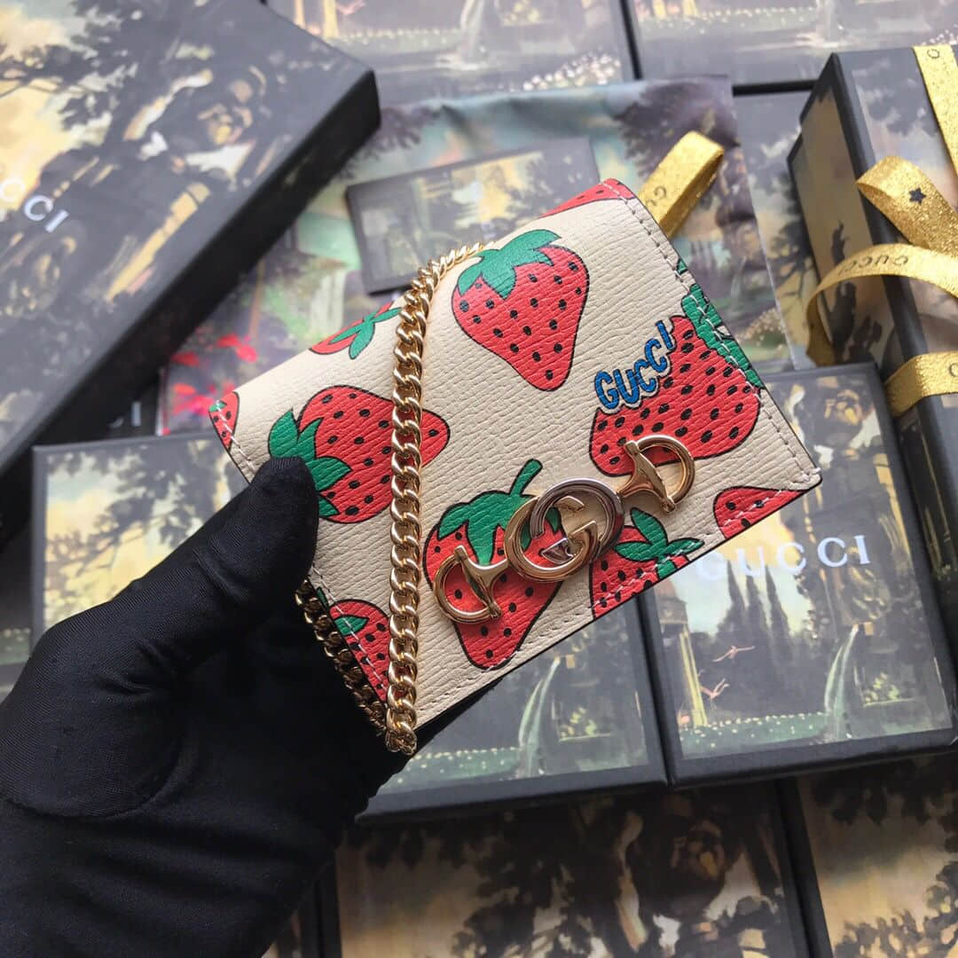 Gucci 570660 08PAX 9036 草莓印花Zumi系列卡包