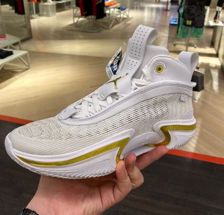 AJ36和kd14哪个好？AJ36重量是多少