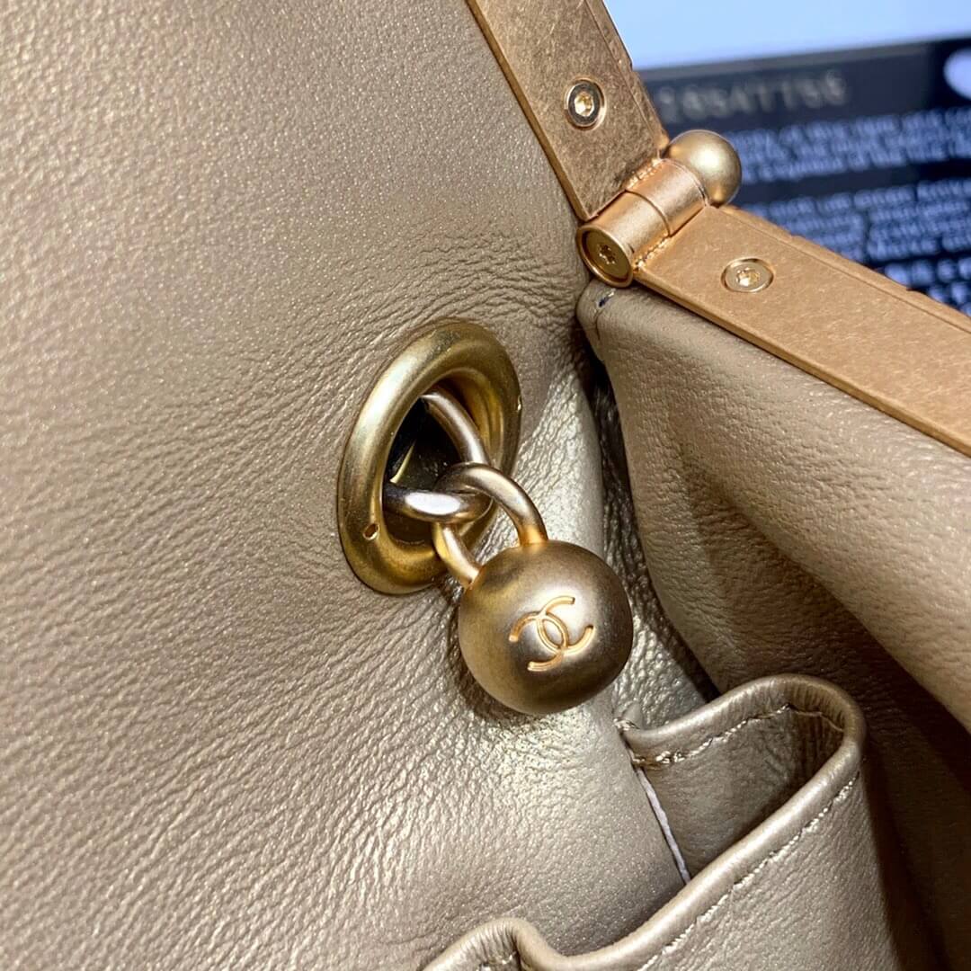 CHANEL 2020早秋高级手工坊系列Kiss Lock Bag AS1886