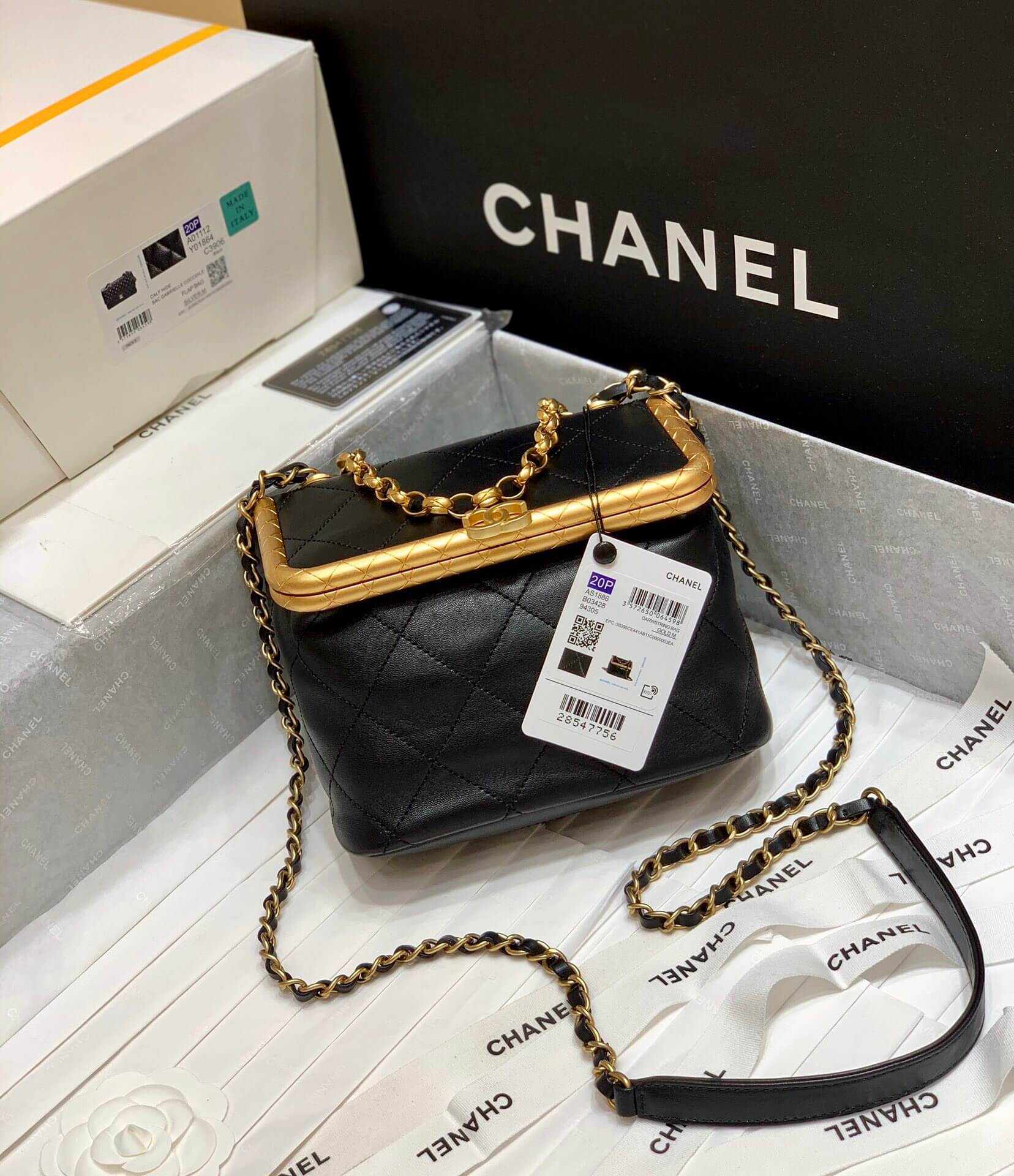 CHANEL 2020早秋高级手工坊系列Kiss Lock Bag AS1886