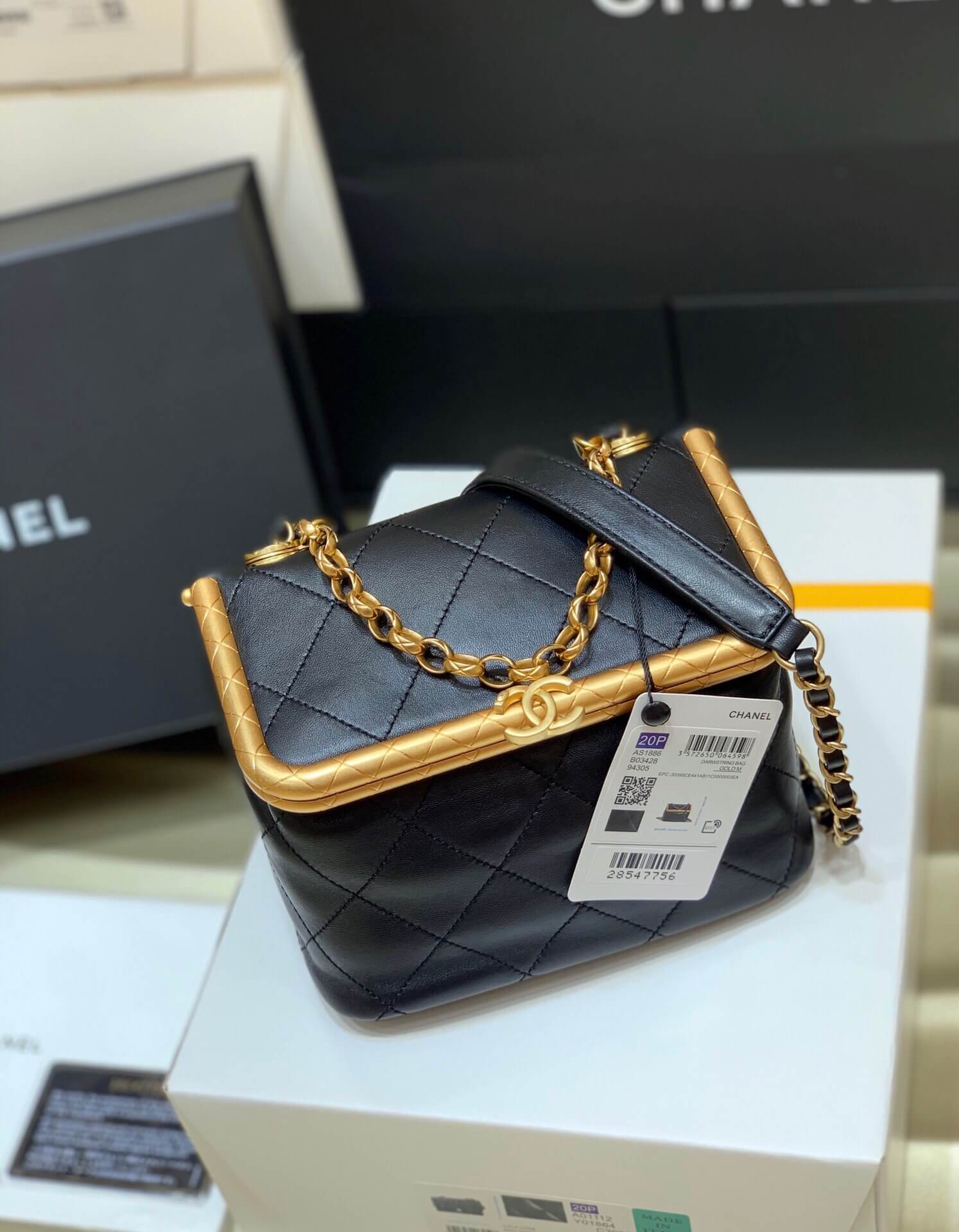 CHANEL 2020早秋高级手工坊系列Kiss Lock Bag AS1886