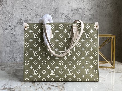 LV M46060 ONTHEGO 中号手袋