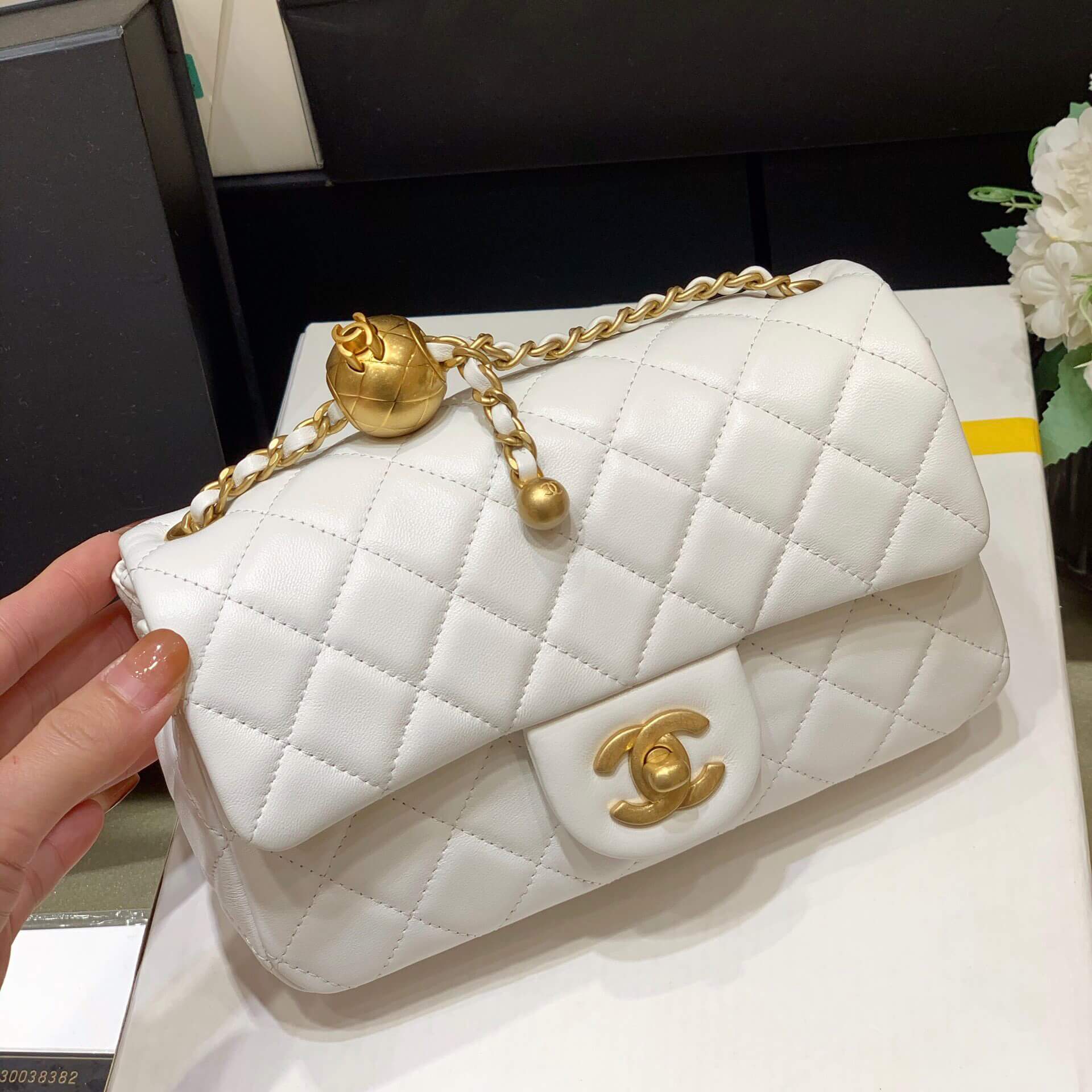 Chanel Flap Bag 新款金属球包金珠CF大Mini AS1787白色