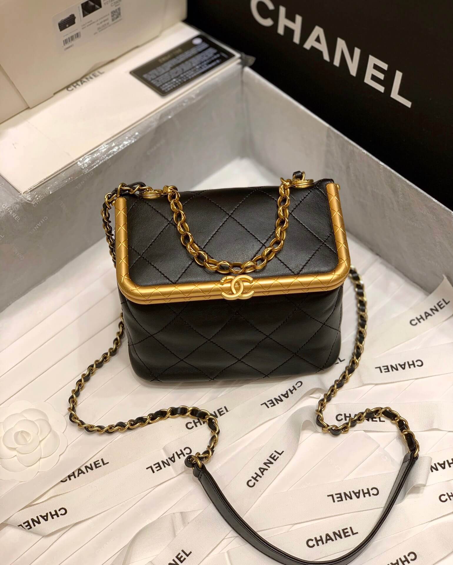 CHANEL 2020早秋高级手工坊系列Kiss Lock Bag AS1886