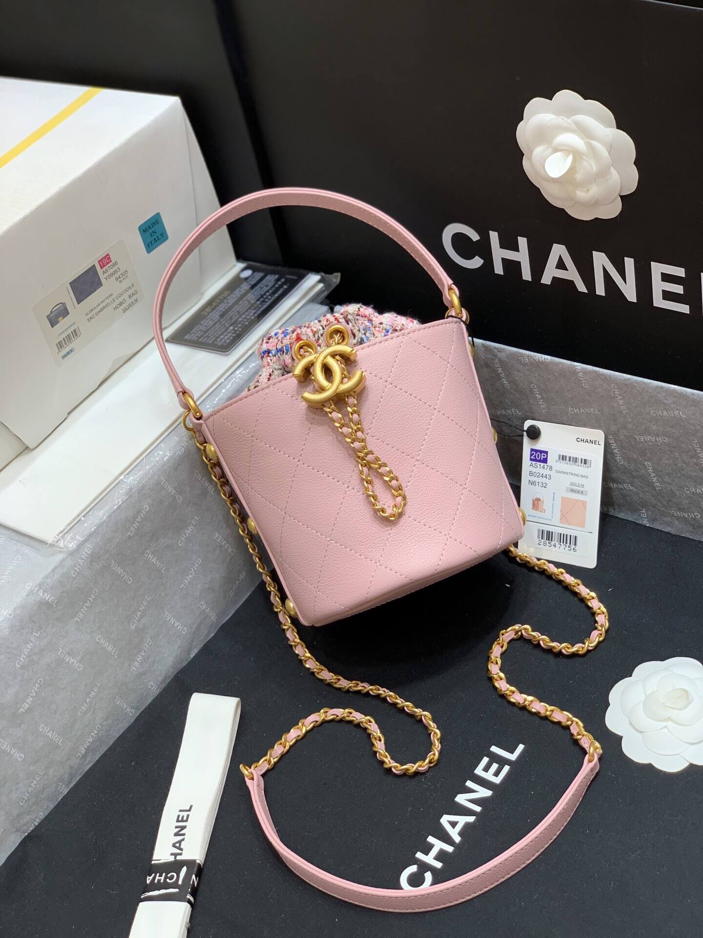 Chanel AS1478 B02443 N6132 2020春夏最新水桶抽绳包