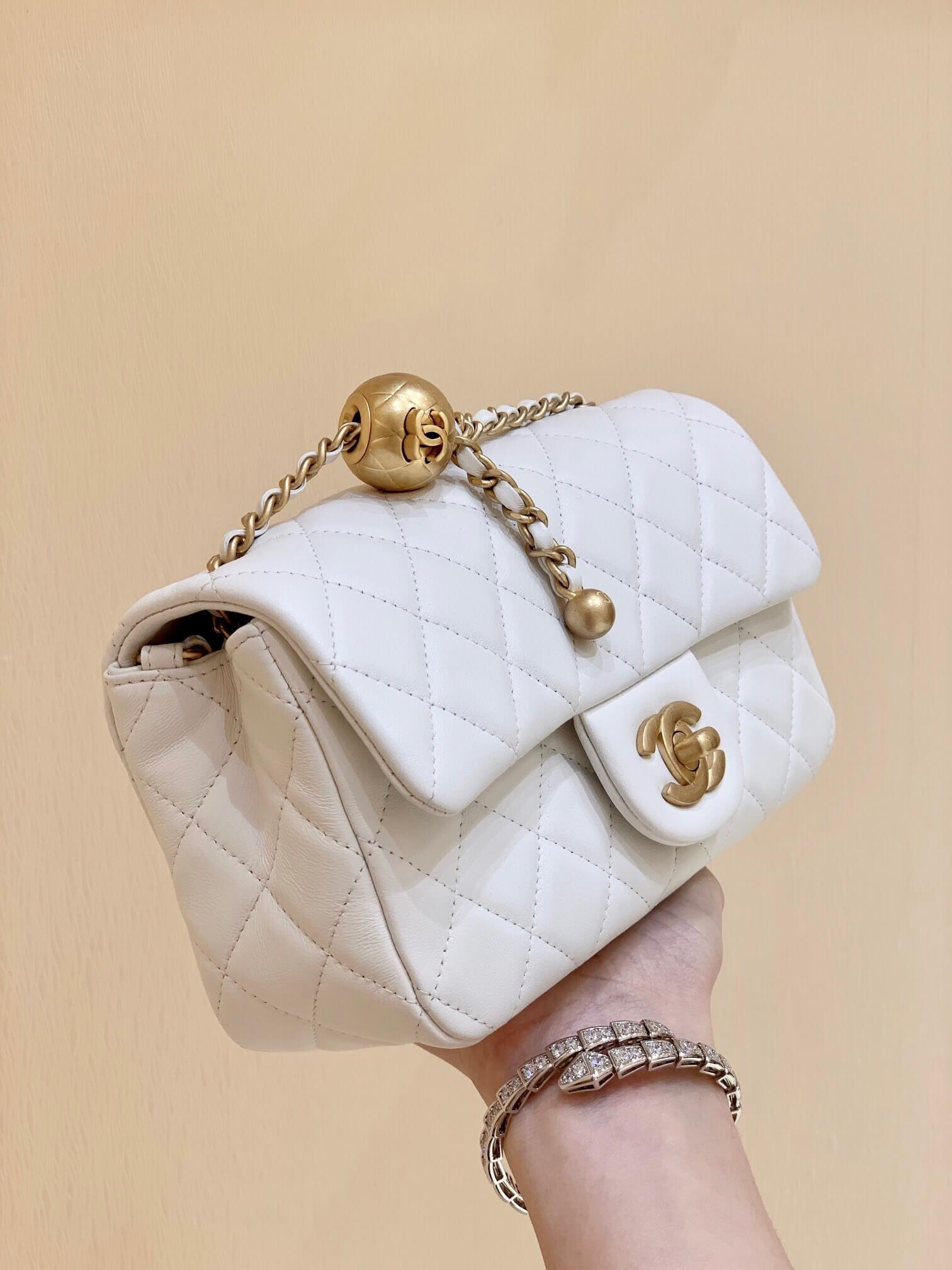 Chanel Flap Bag 新款金属球包金珠CF大Mini AS1787白色