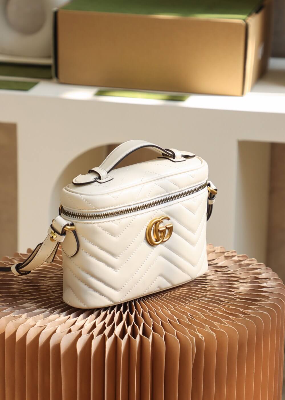 GUCCI 672253 GG Marmont mini bag 化妆包 白色