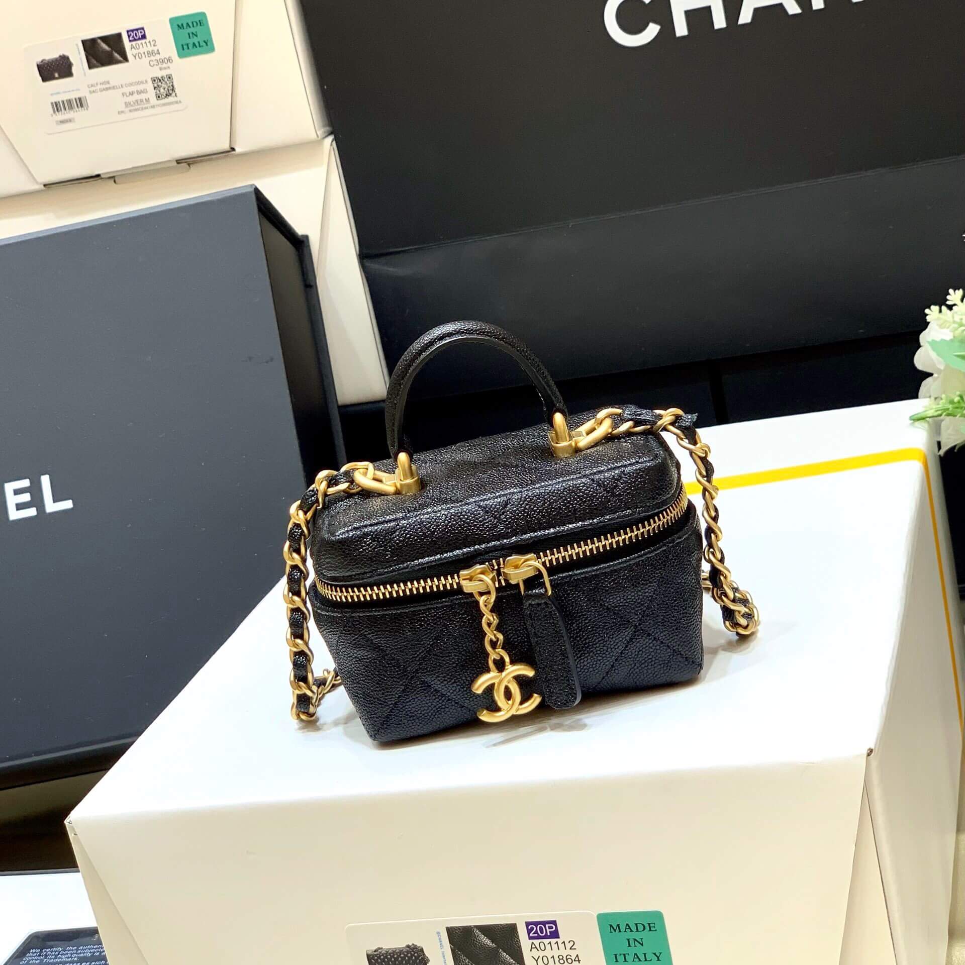 Chanel 全球限量走秀款迷你盒子包 AP2194黑色