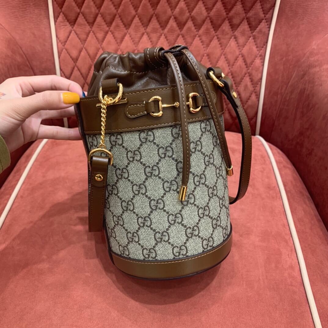 Gucci 637115 马衔扣1955系列小号水桶包